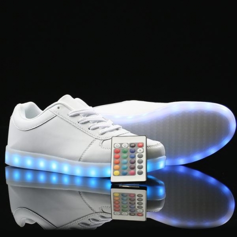 BlinkingShoes Men&Women Low-Top White With Free Remote Control